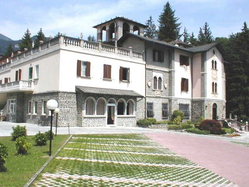 Hotel Villa Delle Ortensie Sant'Omobono Imagna Eksteriør billede
