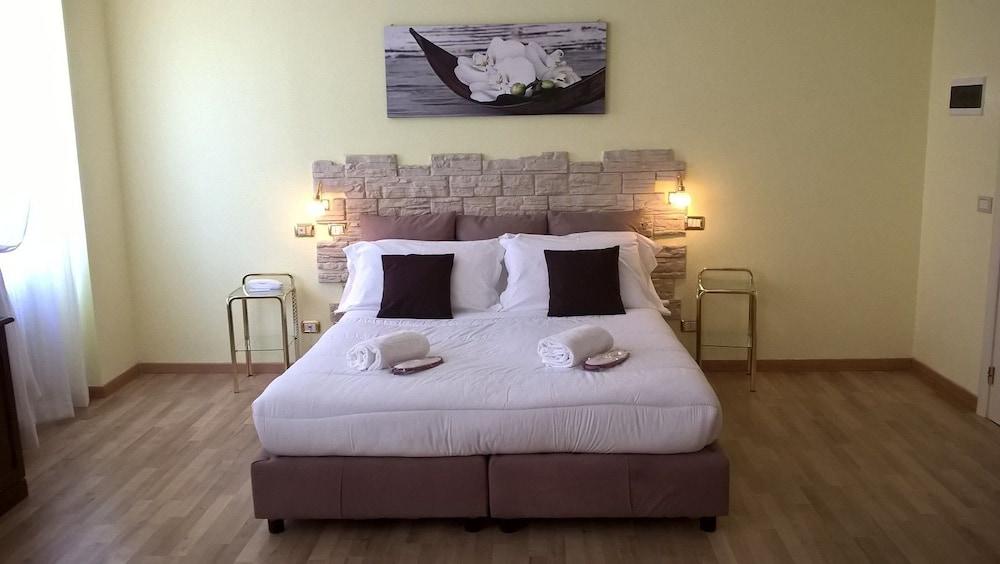 Hotel Villa Delle Ortensie Sant'Omobono Imagna Eksteriør billede