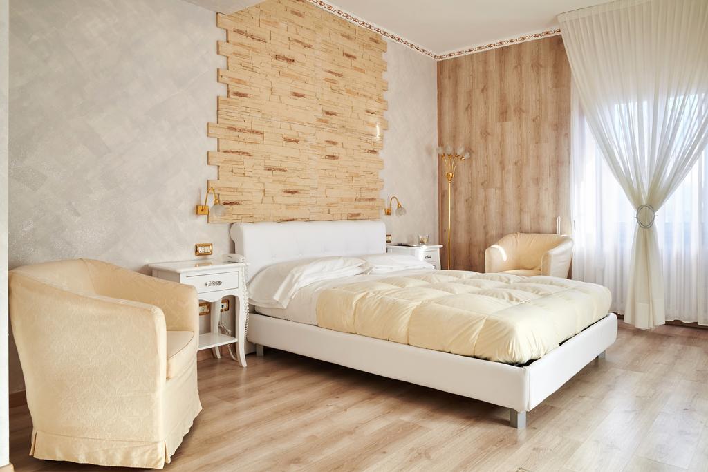 Hotel Villa Delle Ortensie Sant'Omobono Imagna Eksteriør billede