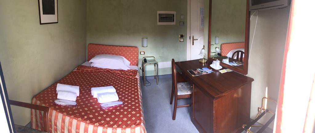 Hotel Villa Delle Ortensie Sant'Omobono Imagna Eksteriør billede