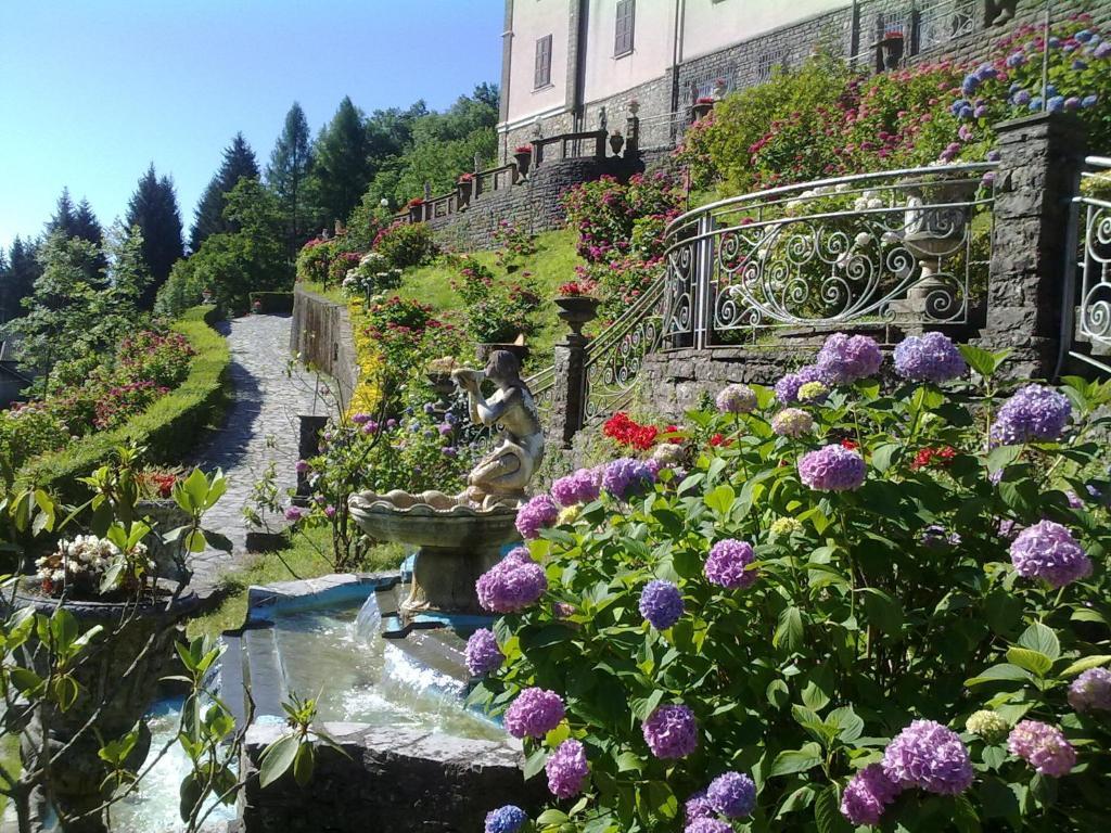Hotel Villa Delle Ortensie Sant'Omobono Imagna Eksteriør billede