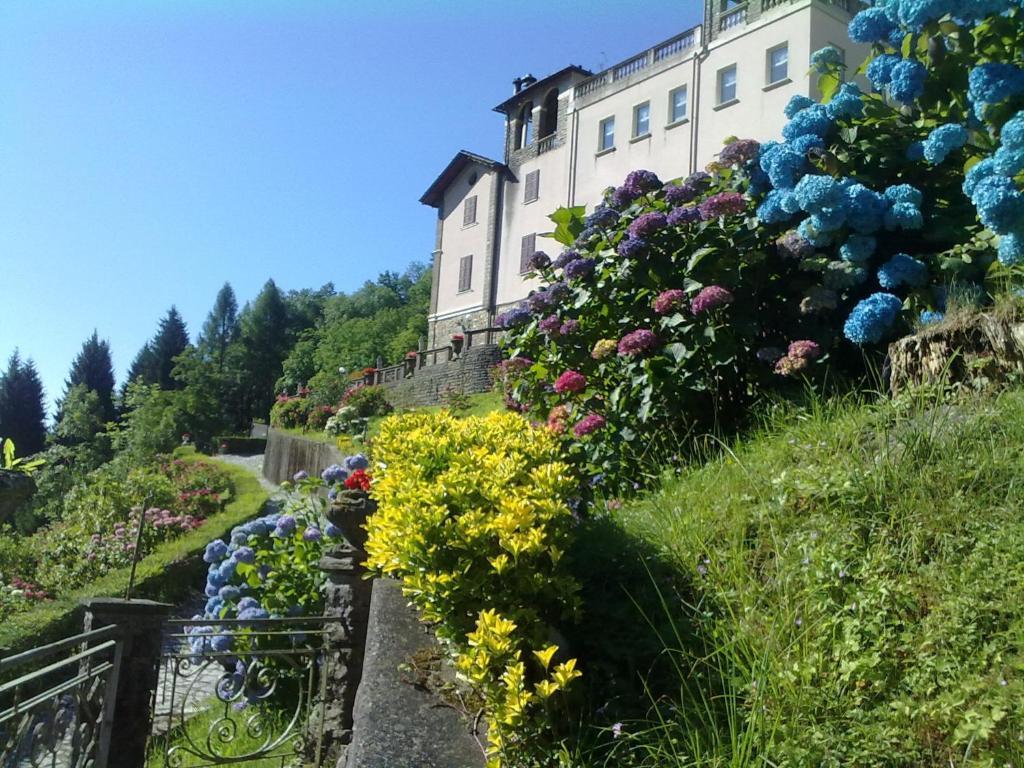 Hotel Villa Delle Ortensie Sant'Omobono Imagna Eksteriør billede
