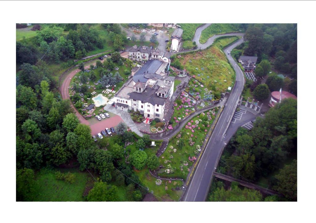 Hotel Villa Delle Ortensie Sant'Omobono Imagna Eksteriør billede
