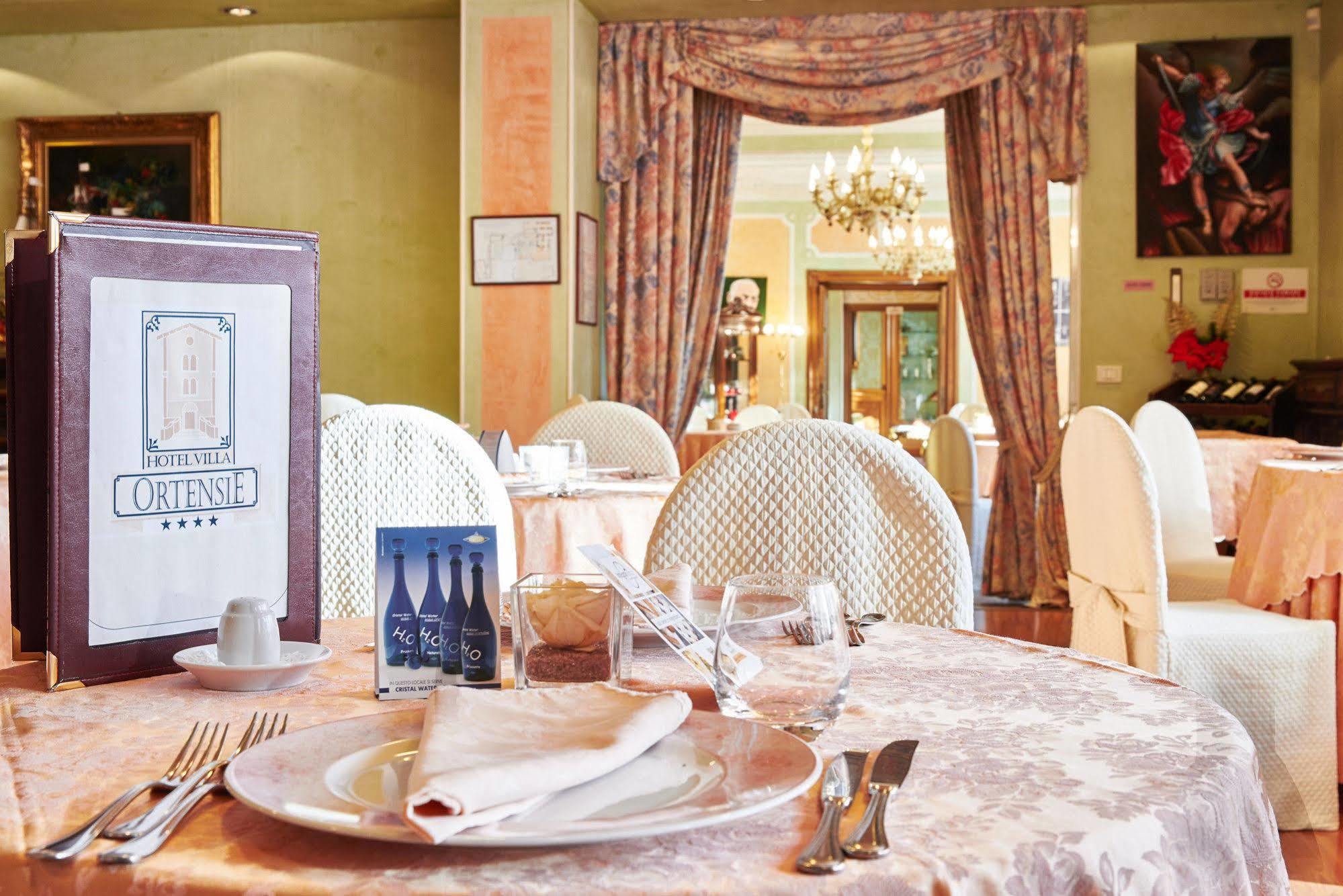 Hotel Villa Delle Ortensie Sant'Omobono Imagna Eksteriør billede