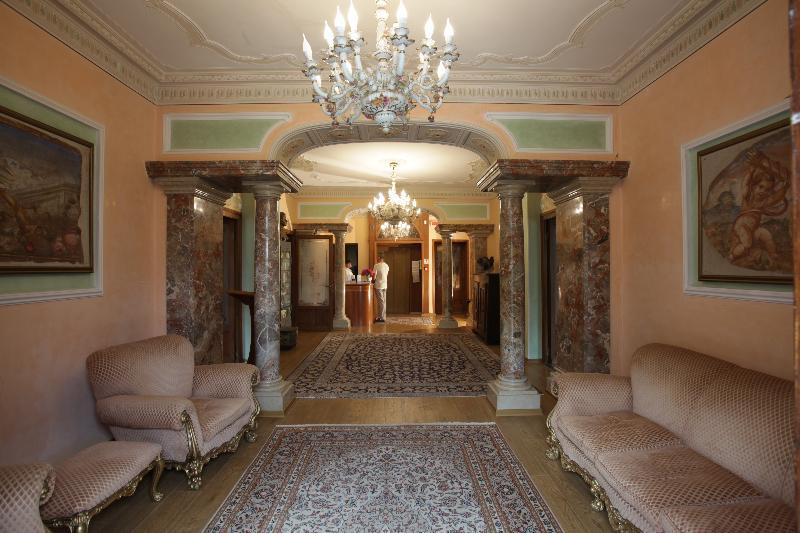 Hotel Villa Delle Ortensie Sant'Omobono Imagna Eksteriør billede